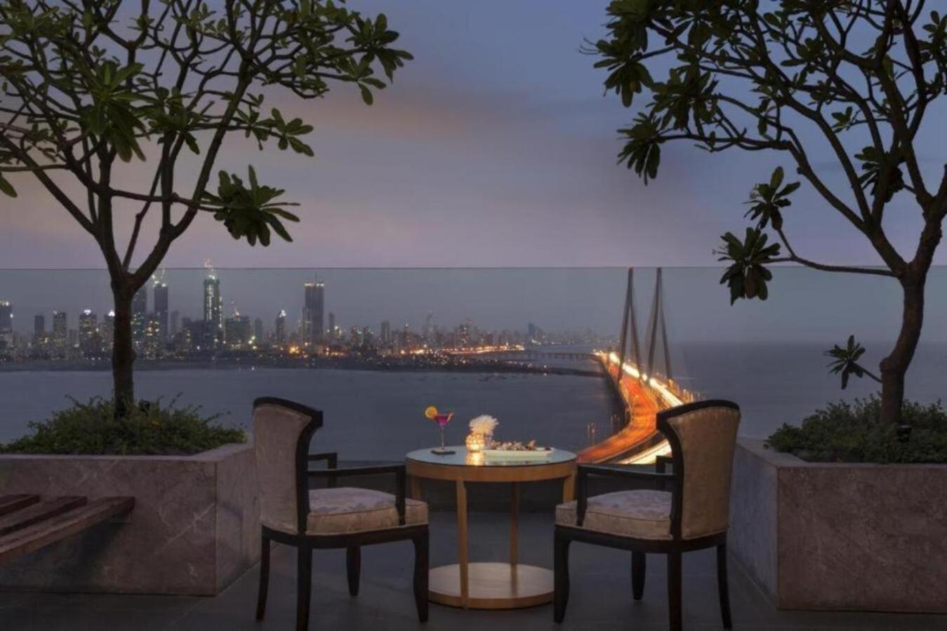 Taj Lands End Hotel Mumbai Kültér fotó View from the hotel
