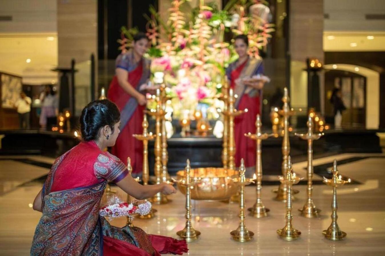 Taj Lands End Hotel Mumbai Kültér fotó Aarti at the Taj Mahal Palace, Mumbai