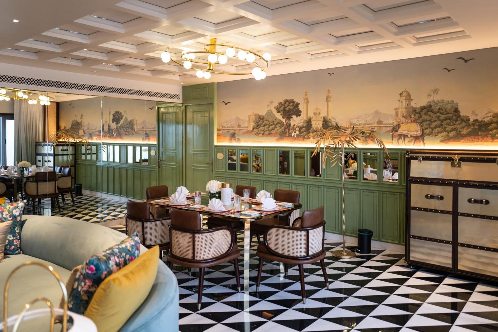 Taj Lands End Hotel Mumbai Kültér fotó The interior of the restaurant